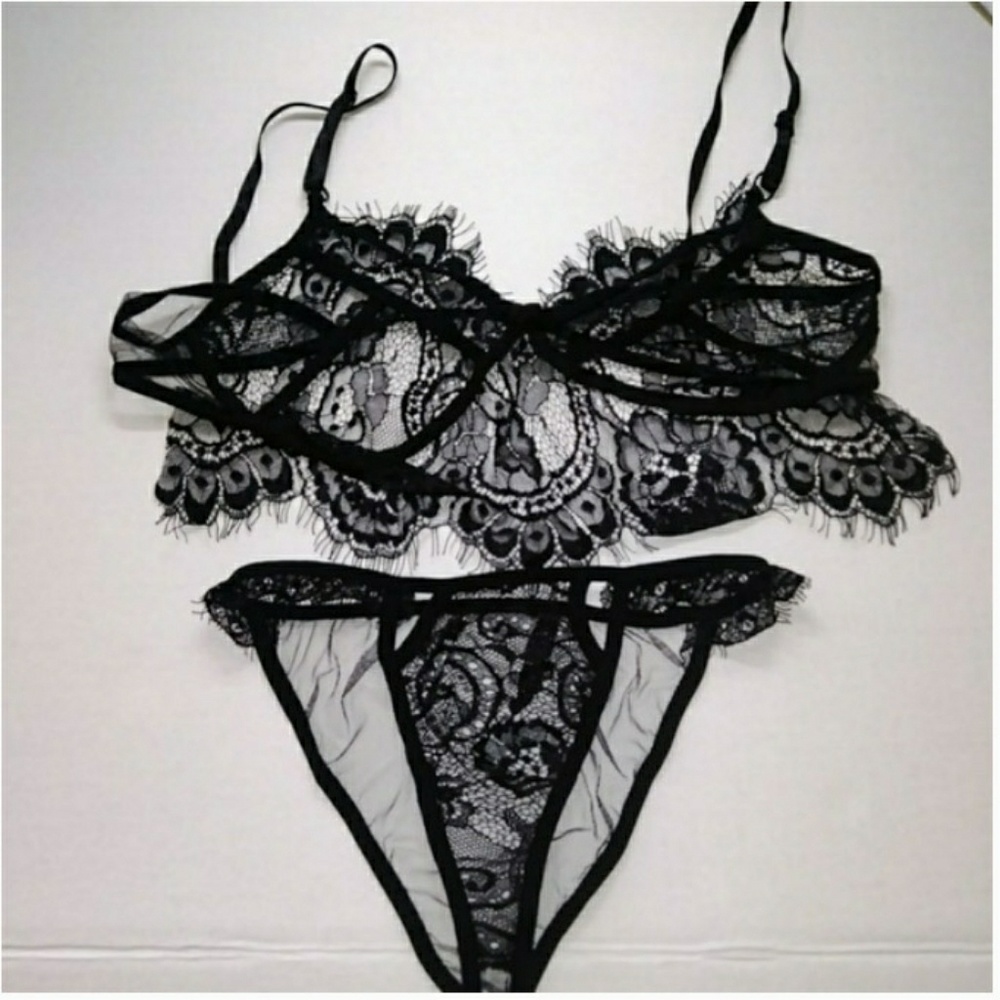 🎀Sexy Lingerie Set - Picture 2 of 5